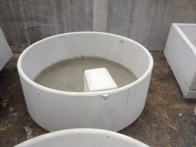water trough 2.0m round